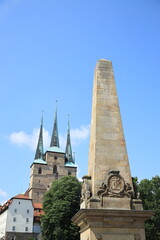 Fototapeta na wymiar Dom und Severi-Kirche in Erfurt