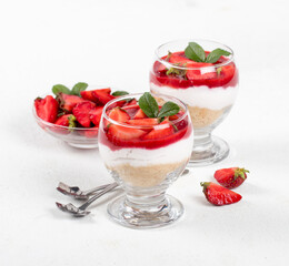 yogurt with strawberries