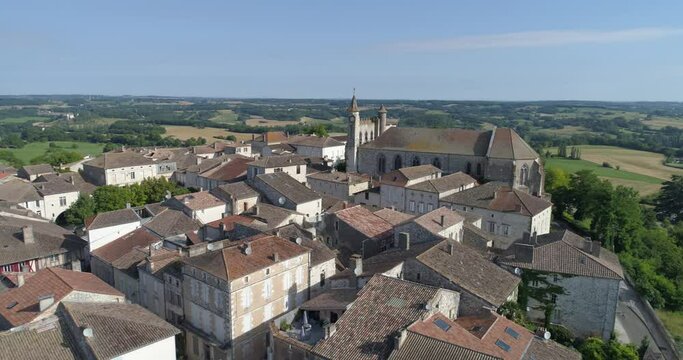 Monflanquin aerial back travelling, Lot-et-Garonne, labelled Les Plus Beaux Villages de France