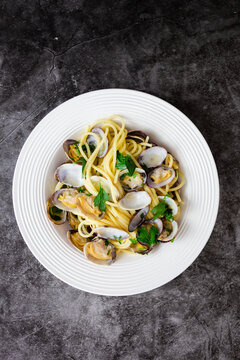Spaghetti with clams