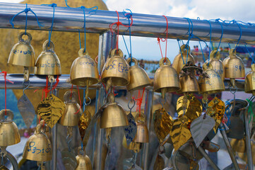 Buddistische Glocken am Golden Rock - Kyaikto