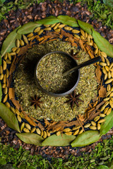 mate, mix de hierbas como cardamomo, laurel, boldo, cacao, anis estrellado y otros. © Eduardo fuenzalida 