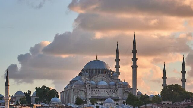 Panorama time lapse clip with Suleymaniye Mosque (S&uuml;leymaniye Cami) and sunset clouds, Emin&ouml;n&uuml; region, Istanbul, Turkey.