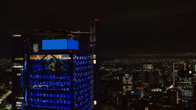 Vista Nocturna de la Ciudad de M&eacute;xico
