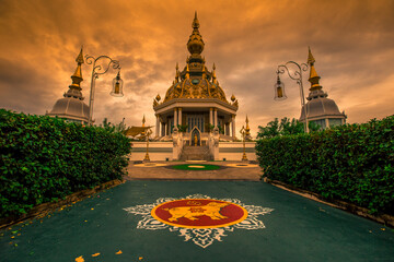 Naklejka premium The background of an important tourist attraction in Khon Kaen Province (Wat Thung Setthi) is a large pagoda in the middle of a swamp, tourists always come to see the beauty in Thailand.