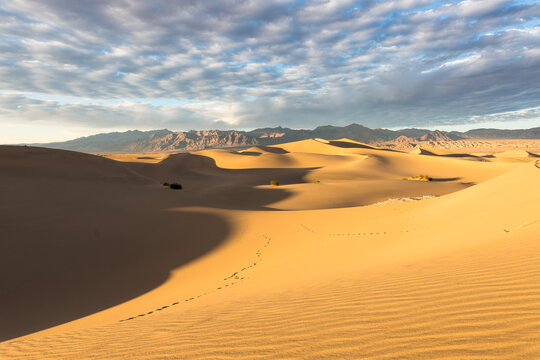 Scenic View Of Desert Against Sky © johannes spaethe/EyeEm