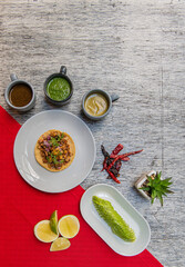 Comida mexicana sobre la mesa