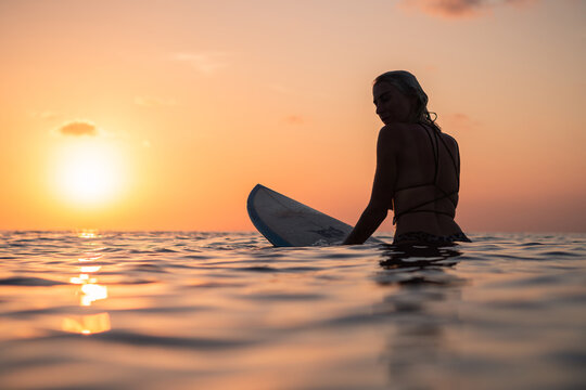Surfer Girl" Images – Browse 2,086 Stock Photos, Vectors, and Video | Adobe  Stock