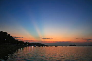 Fototapeta na wymiar Beautiful sunset on the upper lake, Bhopal, Madhya Pradesh, India.