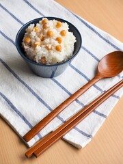 아시아 음식 병아콩과 흰밥
