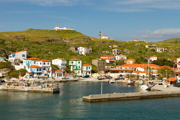 Fototapeta na wymiar The picturesque harbor of Agios Efstratios (