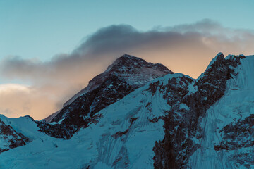 Beautifull Everest mountain landscape from the footpath on the Everest Base Camp trek in the...