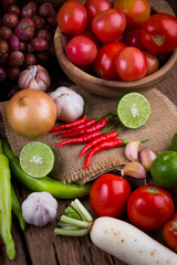 Composition with assorted raw organic vegetables