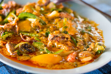 Fried crab with curry powder