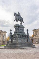 Obraz premium Monument to King of Saxony - equestrian statue in front of the Semper Opera. Dresden, Germany.