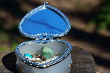 jewelry box with jewelry