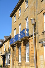 England, Gloucestershire, Cotswolds, Chipping Campden, houses and church