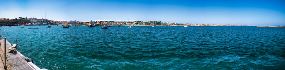 Fototapeta premium view of Cascais bay