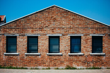 Fototapeta na wymiar old brick building