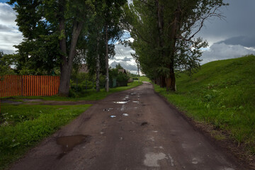 Fototapeta na wymiar The city of Suzdal. Village road. Vladimir region. Russia.