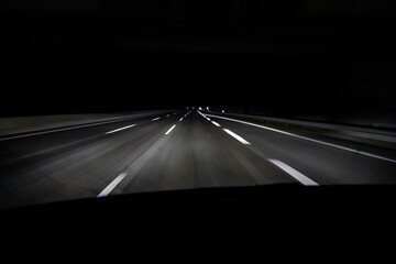 Nachts auf der Autobahn - obrazy, fototapety, plakaty