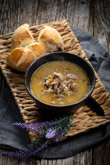 Hot tripe from chicken stomachs.