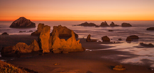 Fototapeta na wymiar The beach at Bandon, Oregon at sunset on the southern Oregon coast.
