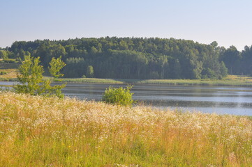 Polska - Mazury - Warmia. Panorama. Wiosna. Jezioro.