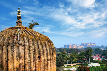 Fototapeta na wymiar View of Royal cenotaphs (Chhatris) of Orchha, Madhya Pradesh, India.
