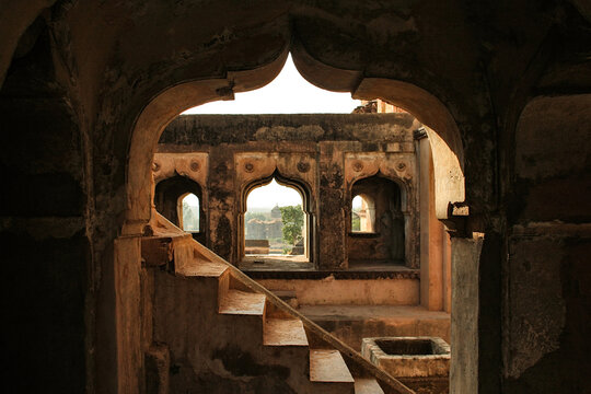 view of orchha place fort from chaturbhuj temple, Orchha, Madhya Pradesh