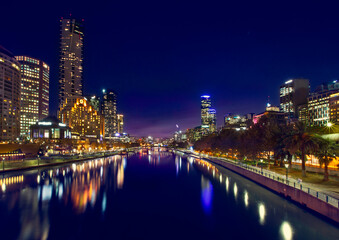 Fototapeta na wymiar Melbourne City as dusk