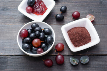 grape seed griest and jelly from red grapes