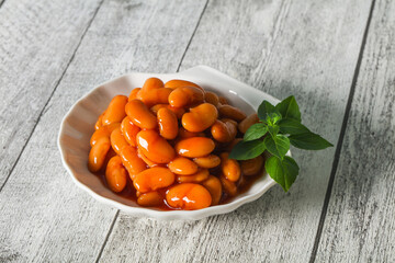 White beans with tomato sauce