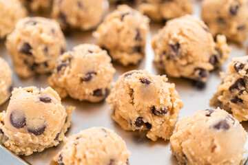 Baking cookies