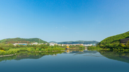 Fototapeta na wymiar Summer outdoor in Xishan Lake, Dalian, China