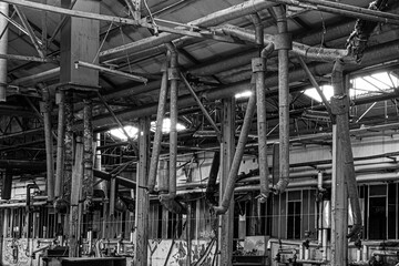 INDUSTRIE ABANDON 