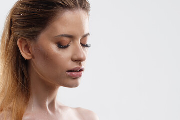 Obraz premium Wash your face and take care of your skin.