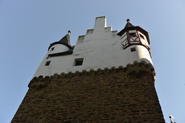 Burg 7