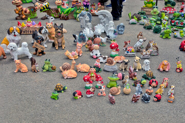 Fototapeta premium Cheerful plaster figurines