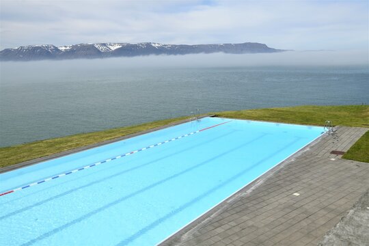 Meeresschwimmbecken und Geothermalbad - Hofsos Island