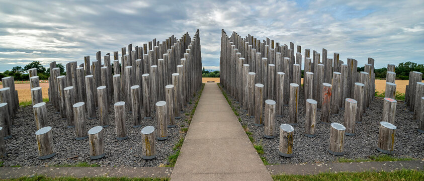 Stangenpyramide in Dreieich im Regionalpark RheinMain