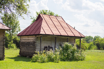 Obraz premium Old ethnic huts and houses of Ukrainians in Pereyaslav