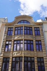 Sonniges Jugendstilhaus in Leipzig mit Reliefs