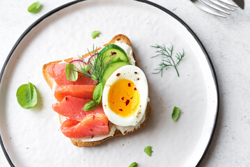 Open salmon sandwich