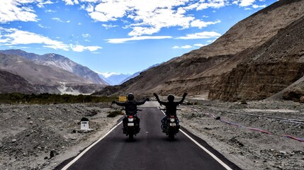 the road to the mountains