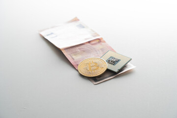 Pursen is a black man with a lying chip, bitcoin. The concept of chipping for the money people