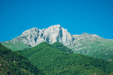 Fototapeta na wymiar peak of Mount Hustup in clear weather
