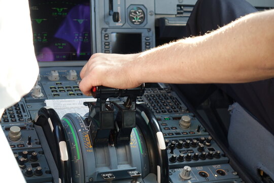 décollage avion dans le cockpit