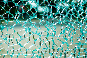 Gebrochenes Sicherheitsglas
