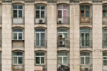 Obraz premium balcony of an old apartment building
